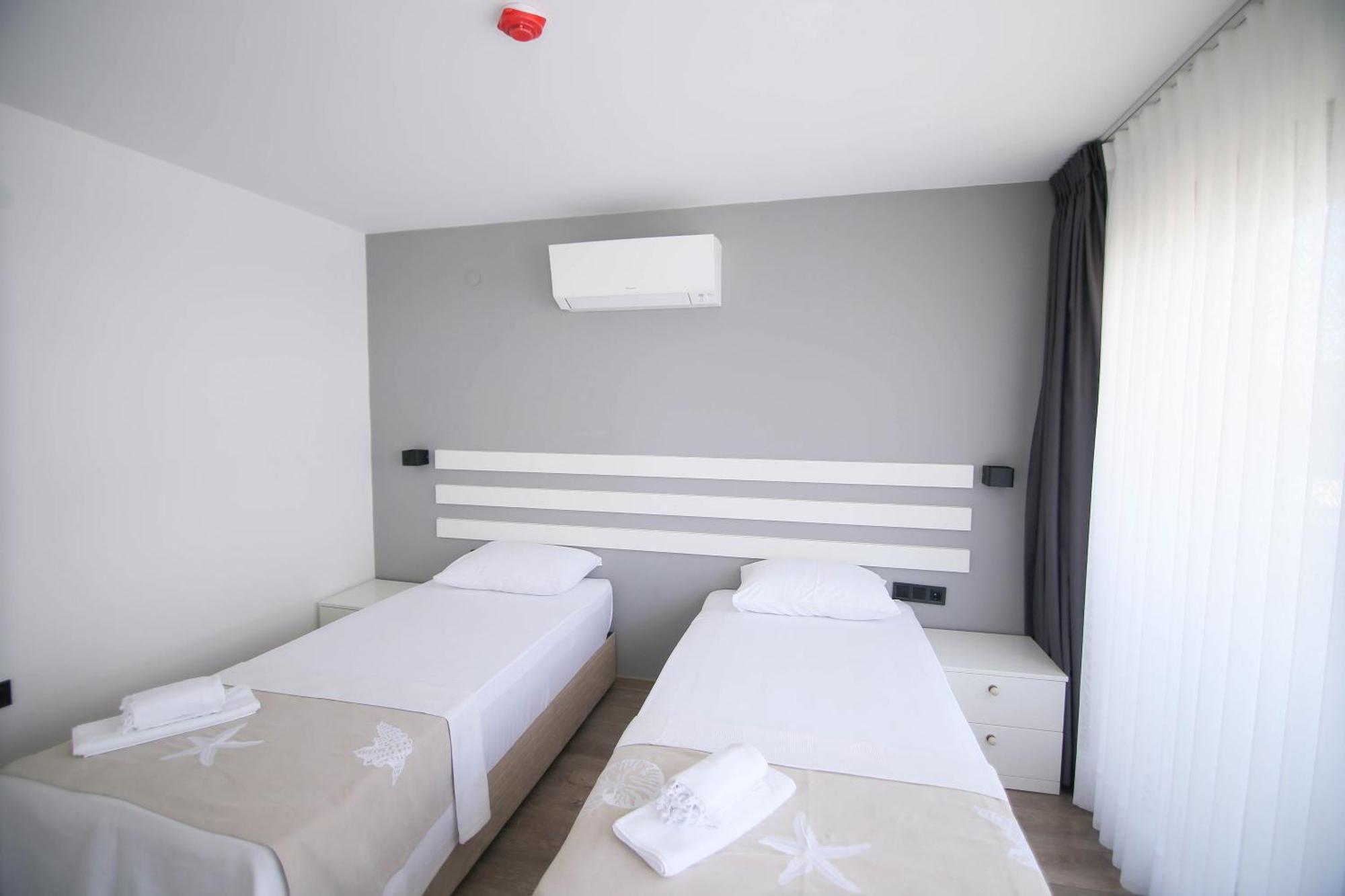 Krem Marin Otel Çeşme Exterior foto